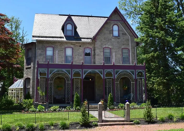 Gifford-Risley House Bed And Breakfast Media