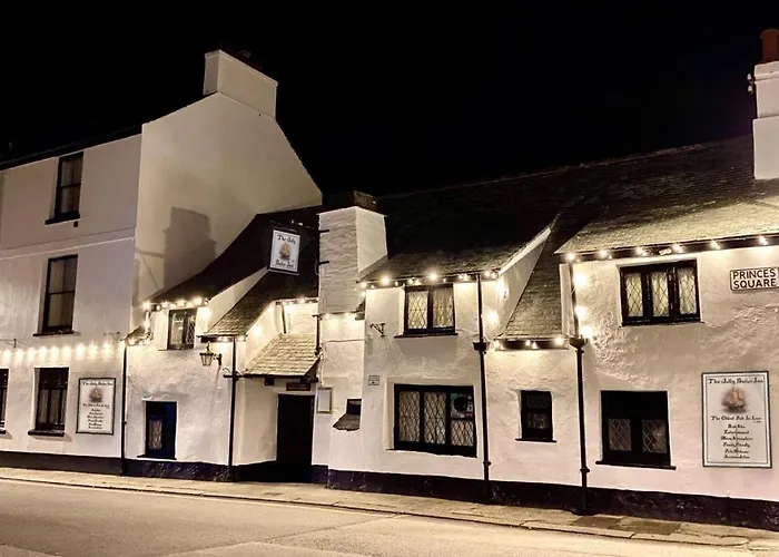 Jolly Sailor Inn - The Oldest Pub In Looe - Family Run And Full Of Charm And Character