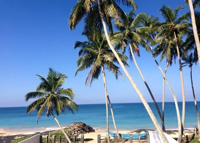 Rainbow Beach Resort Ambalangoda 