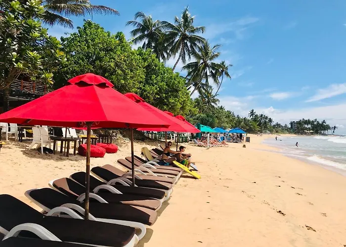 Central Beach Inn Mirissa