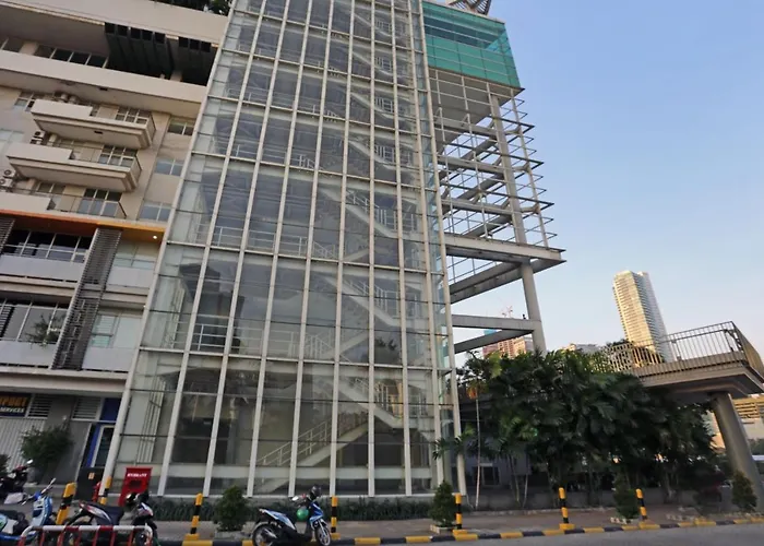 Capital O 1748 Thamrin Condotel Jakarta
