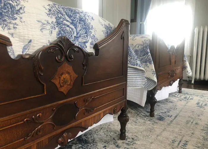 The Victorian On Main Bed & Breakfast Fairfield