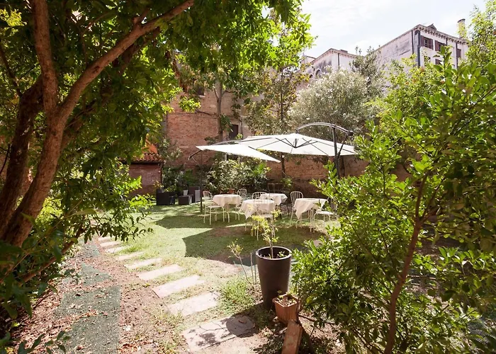 Casa Del Melograno Bed and Breakfast Venetië