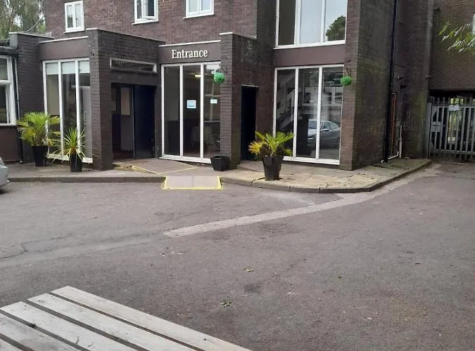 The Avenue Club And Lodge Birmingham