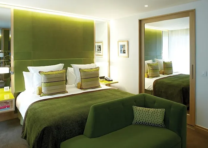 Crowne Plaza London Battersea Hotel