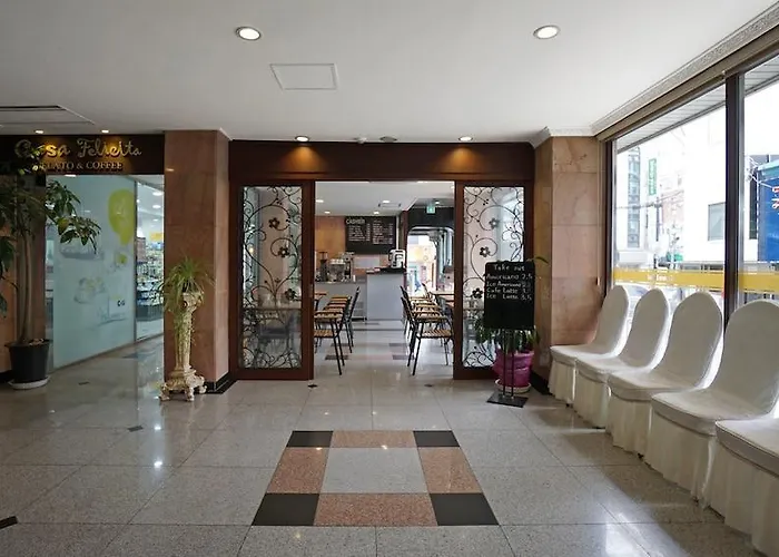 Crown Insadong Hotel Seoul