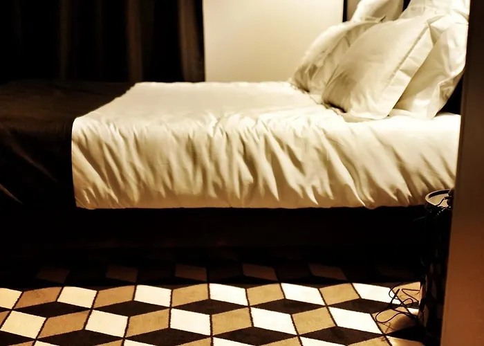 Urban Style Hotel Des Carmes Aurillac
