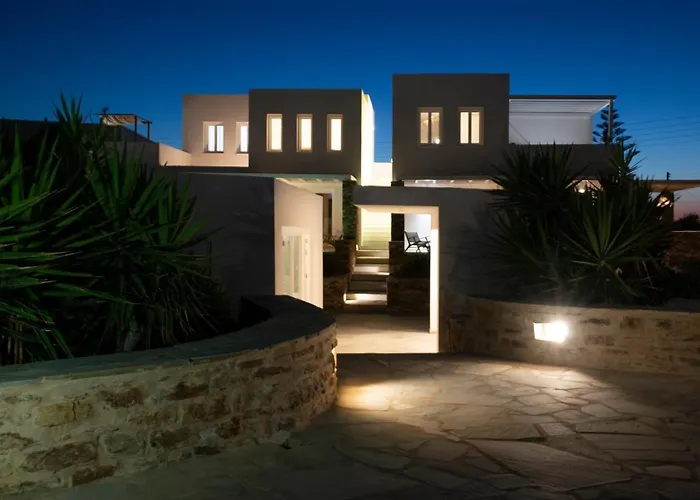 Kastro Antiparos Aparthotel
