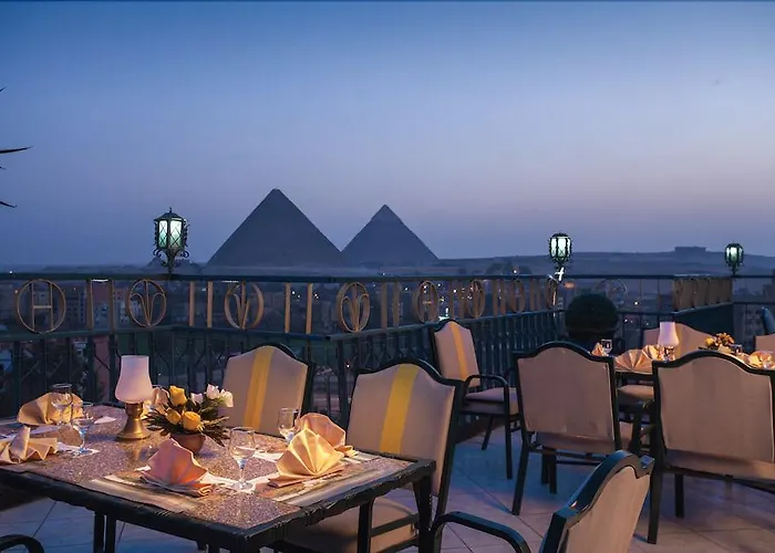 Pyramids Plaza Hotel Giza