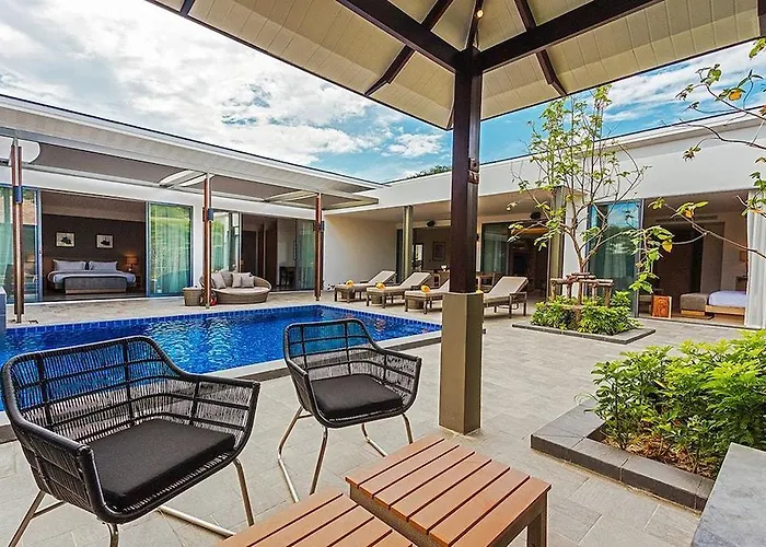 Casabay Luxury Pool Villa Rawai