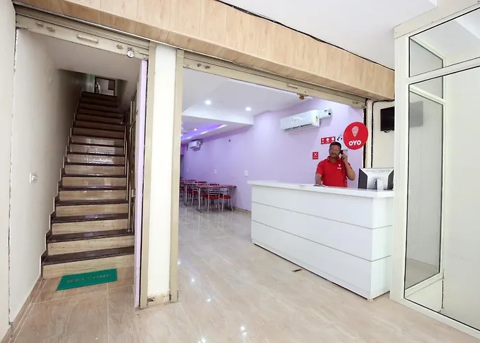 Oyo The Platinum Hotel Zirakpur