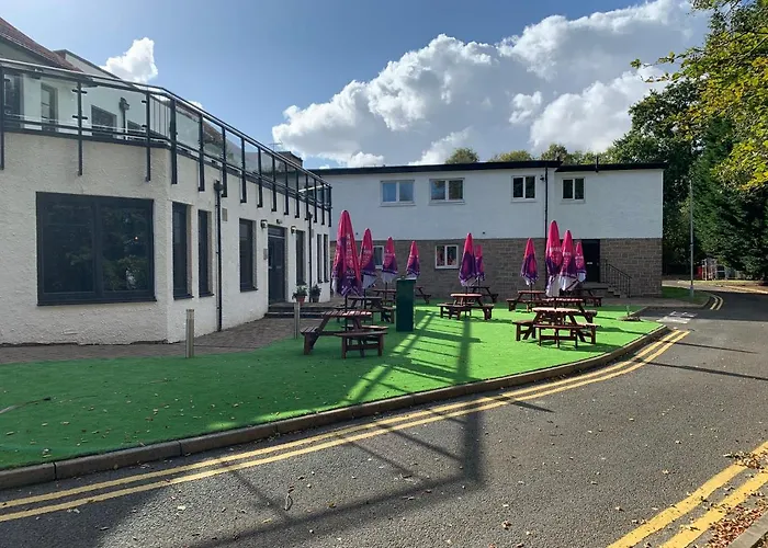 Crowwood Hotel And Alba Restaurant Chryston