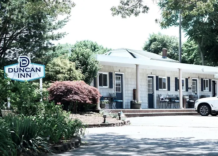 Shorewood Inn Jamesport