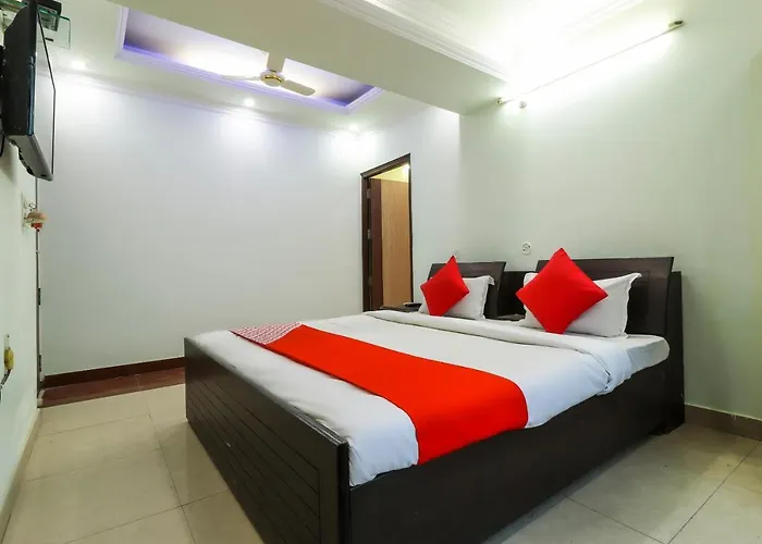 Hotel Sai Vatika Guest House Lucknow