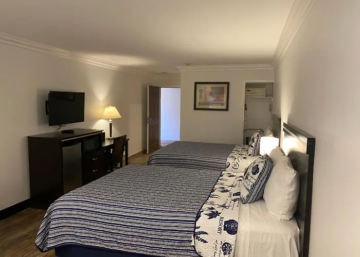 Ocean Surf Inn & Suites Huntington Beach