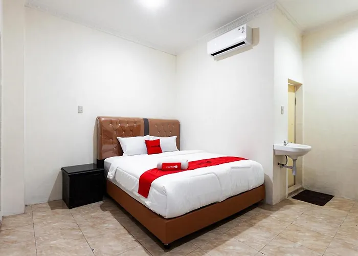 RedDoorz near Yuki Simpang Raya Mall Medan 2