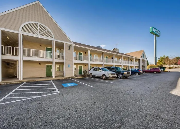 Hometowne Studios By Red Roof Spartanburg - Asheville Highway Southern Shops
