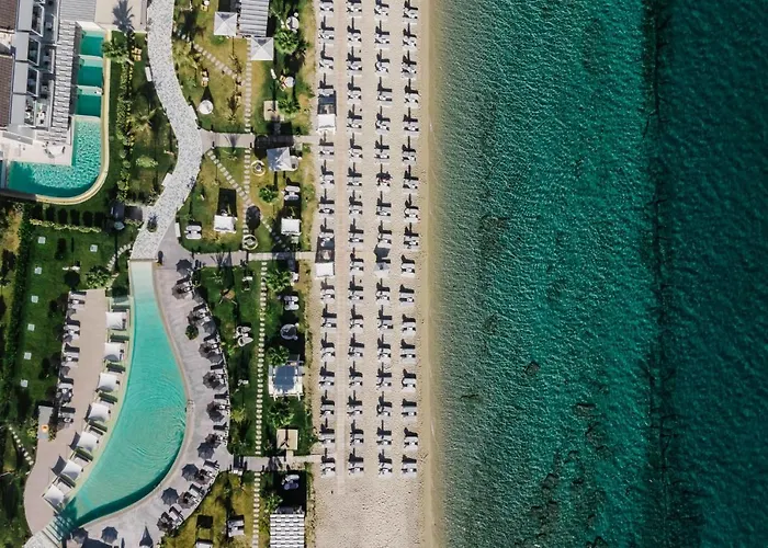 Blue Carpet Luxury Suites Pefkochori