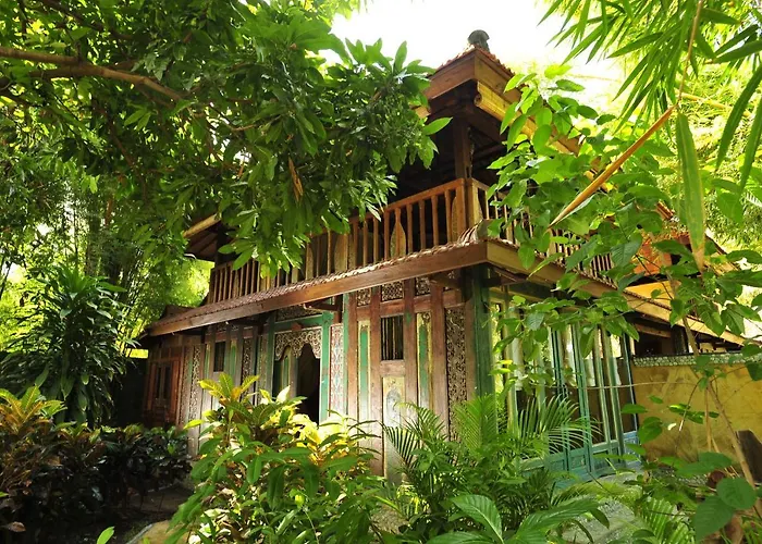 Hotel Pondok Sari Beach & Spa Resort Pemuteran 