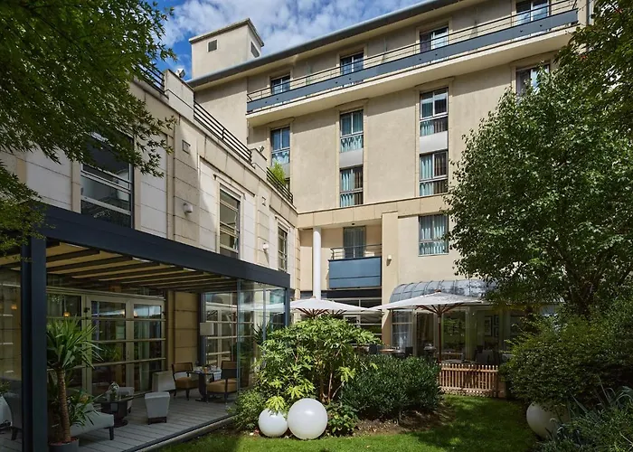 Ampere Hotel Paris