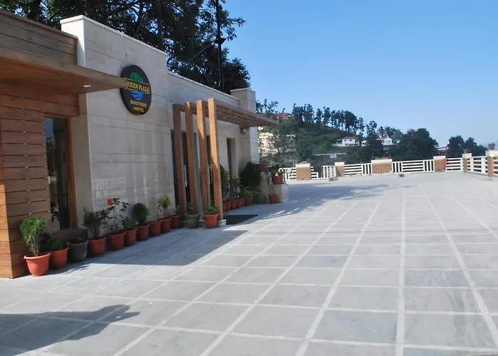 Hotel Queen Plaza Mussoorie