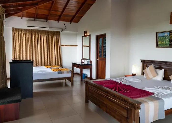 The Coconut Gardens Hotel & Restaurant Tissamaharama