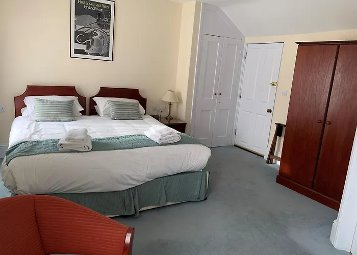 Peregrine House Hotel Canterbury