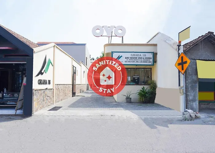 Oyo 2902 Graha 18 Hotel Surabaya