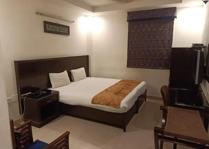 Hotel Clark Heights New Delhi