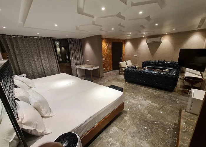 Hotel Royal Castle Grand New Delhi