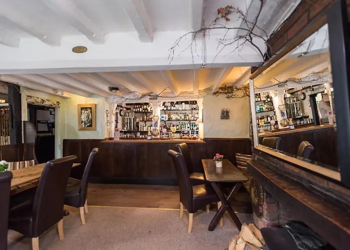 Golden Lion Hotel Rugby