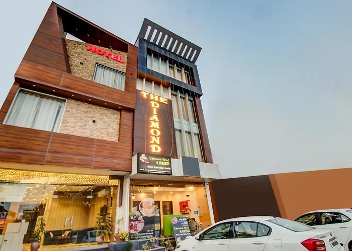Hotel The Diamond Zirakpur
