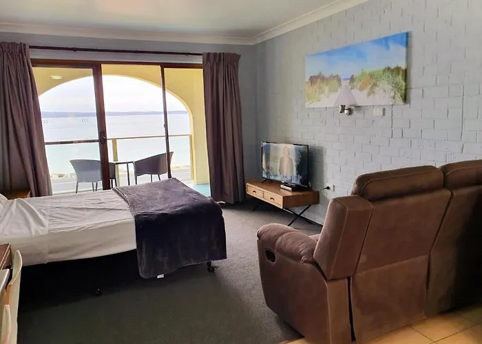 Edgewater Gardens Batemans Bay Aparthotel