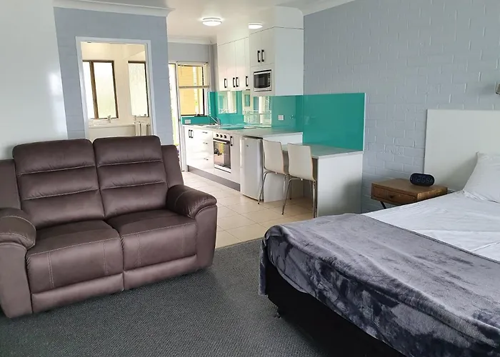 Edgewater Gardens Batemans Bay Aparthotel