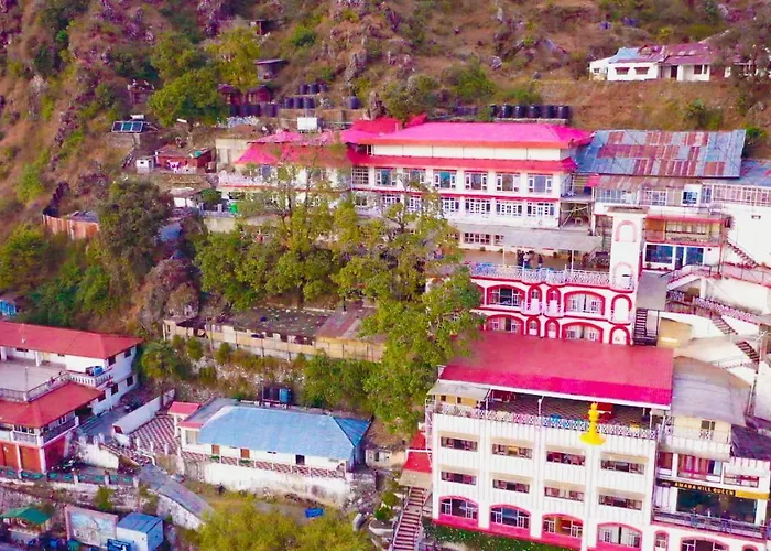 Calux Hill Queen At Mall Road With Parking - Formerly Amara Mussoorie