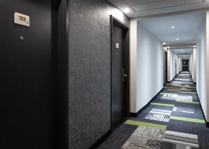 Quality Inn & Suites Brossard