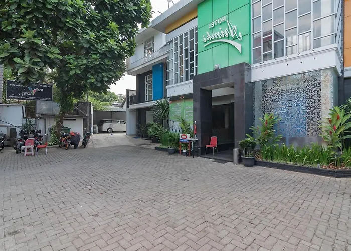 RedDoorz At Hotel Arimbi Dewi Sartika Baru Bandung