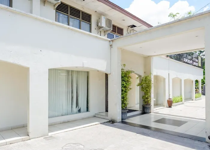 Reddoorz Jalan Sriwijaya Near Polda Jateng Semarang