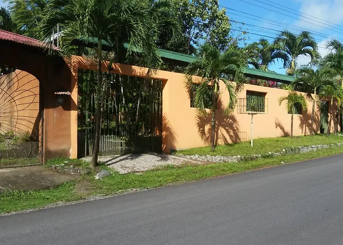 Embassy House Bed & Breakfast Puerto Jiménez