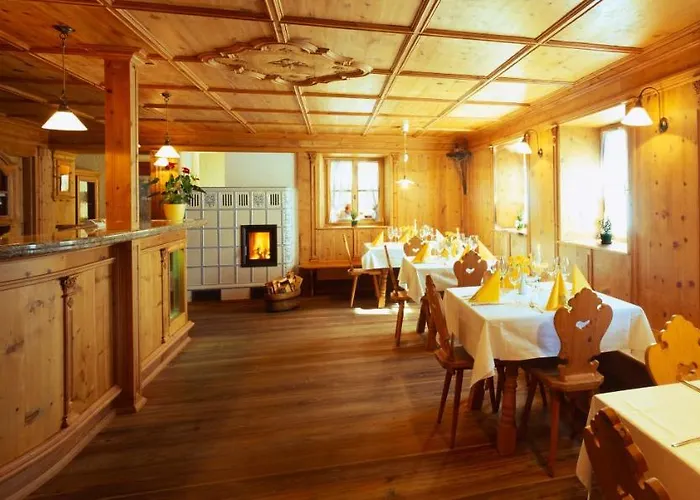 Gasthof Weisses Kreuz Naturns