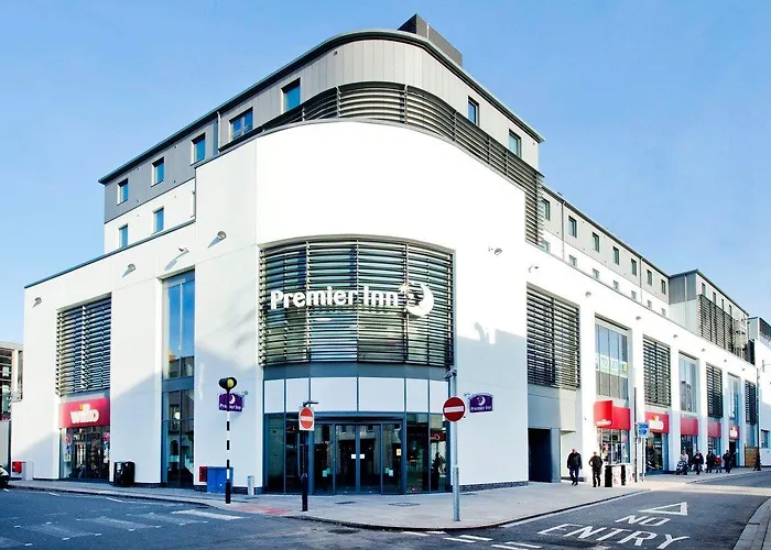 Premier Inn Premier Inn Cheltenham Town Centre