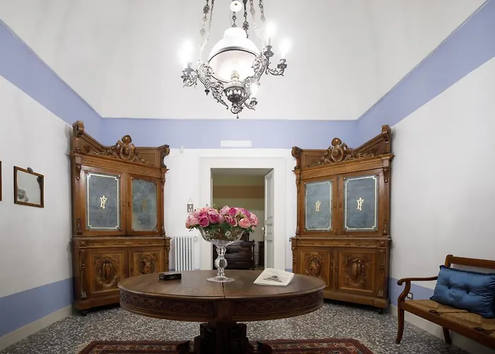 Palazzo Introna Bed & Breakfast Mola di Bari