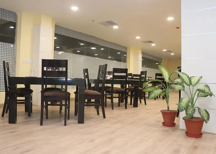 Click Hotel Transport Nagar Lucknow