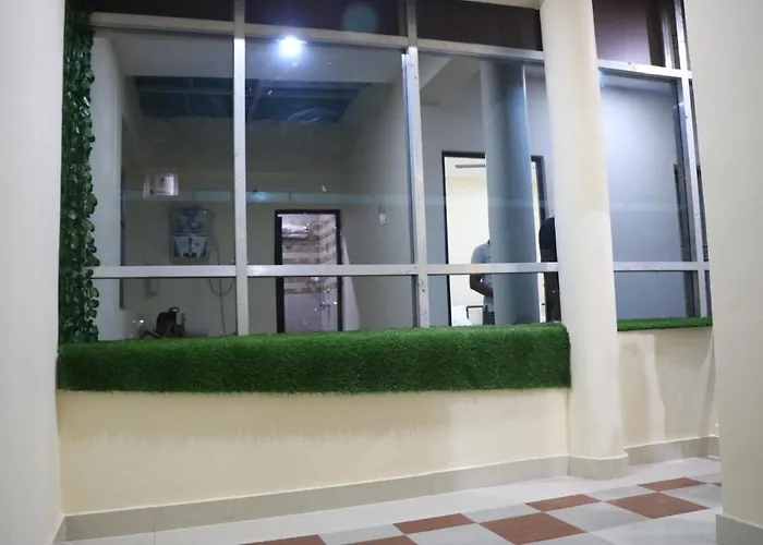 Hotel Saraswati Palace Varanasi
