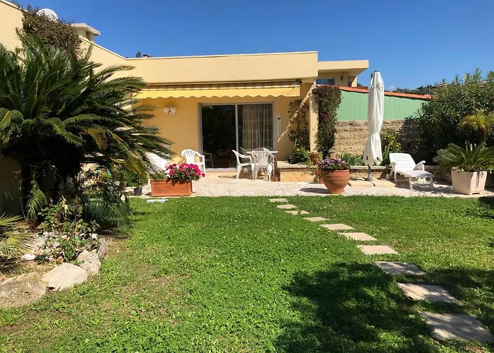 Villa C3 Arthur Rimbaub chambre d’hôte piscine proche mer plage 600m Cagnes-sur-Mer