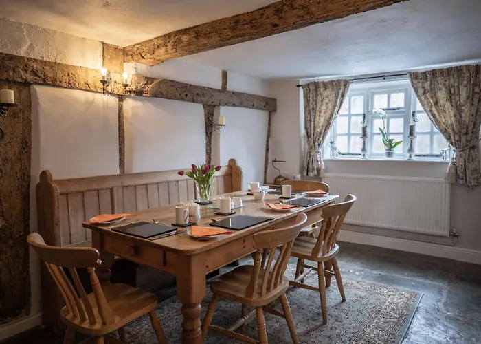 Old Beams Bed & Breakfast Alcester
