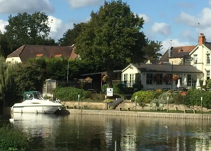 Old Beams Bed & Breakfast Alcester