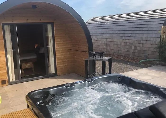 Superior Glamping Pod With Hot Tub Hotel Frodsham