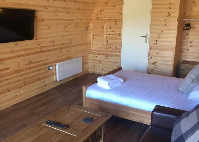 Superior Glamping Pod With Hot Tub Hotel Frodsham