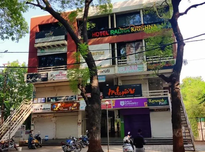 Hotel Radha Krishna Anand